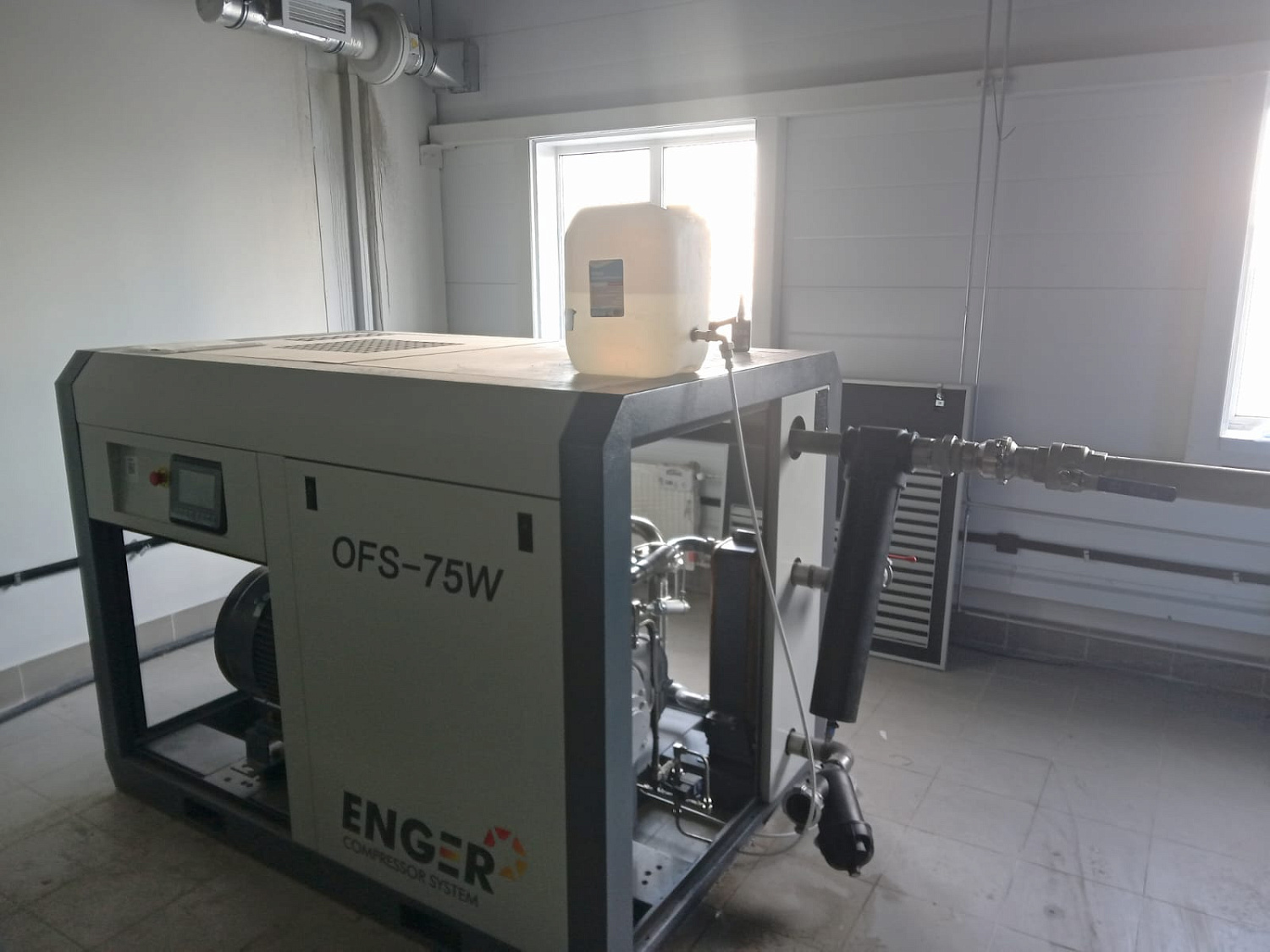 Винтовые безмасляные компрессоры "Enger" OFS-75 W 8 для ООО "Велфарм-М"